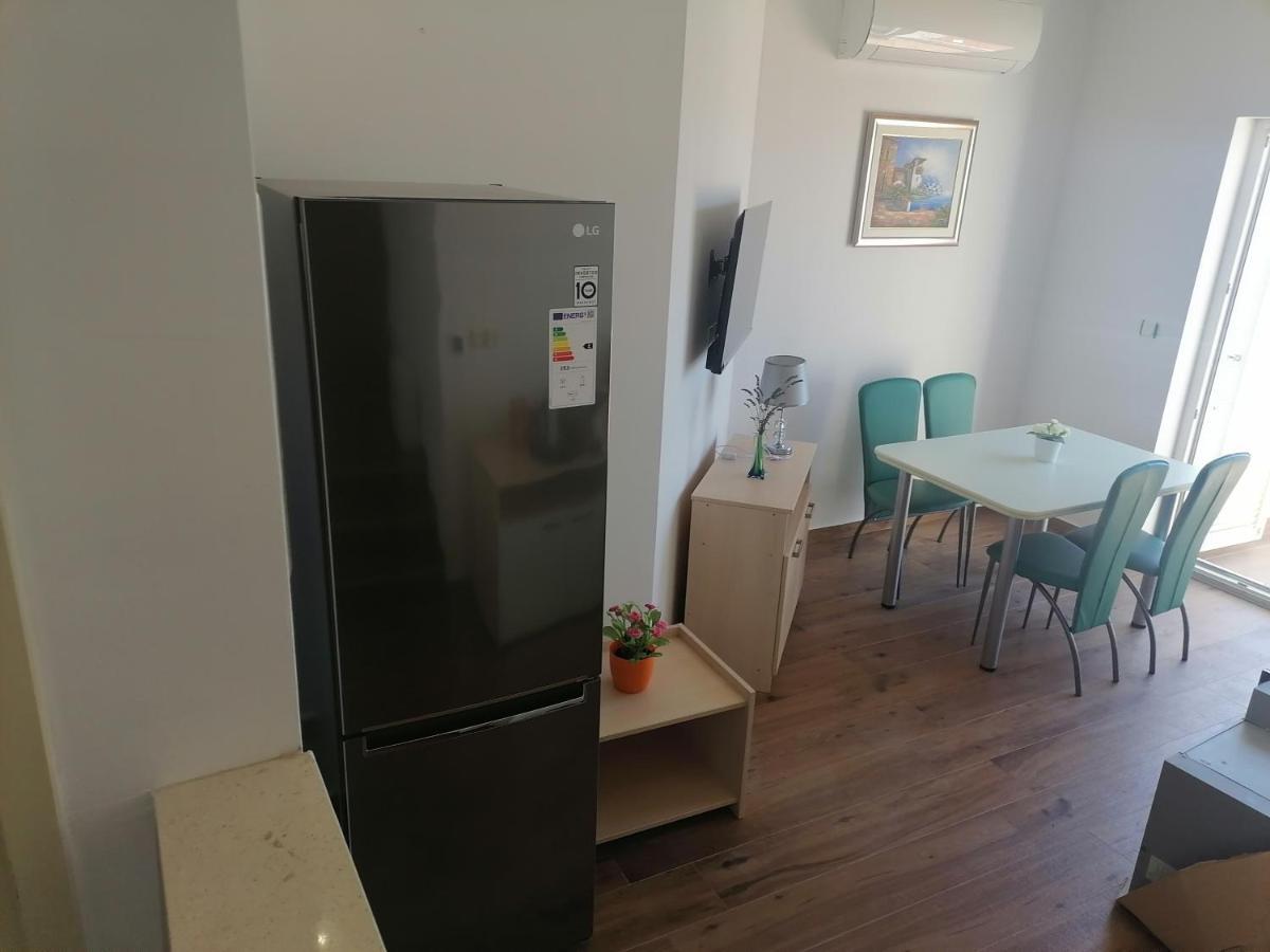 Apartments Villa Sibenik พรีมอชเตน ภายนอก รูปภาพ